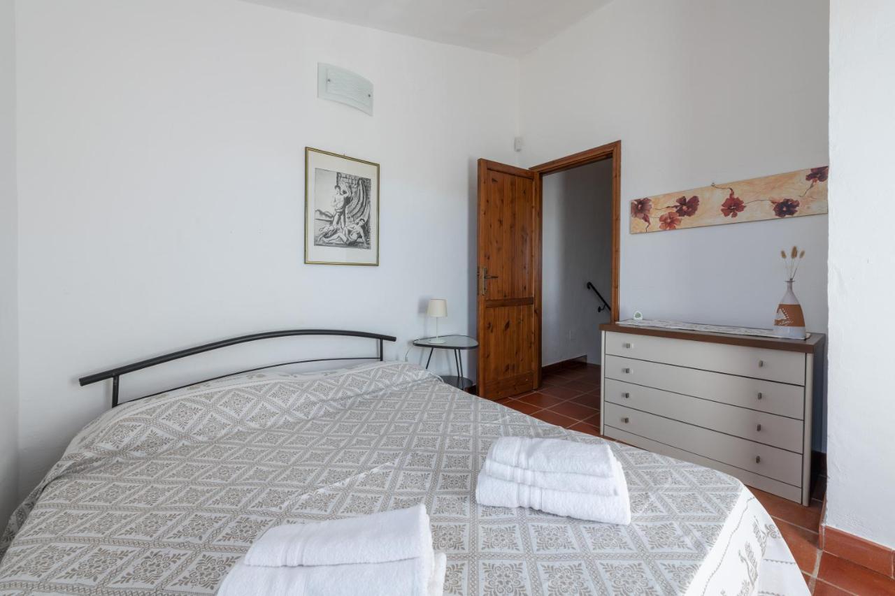 Damiano Holiday House Porto Columbu - Perd'E Sali ภายนอก รูปภาพ